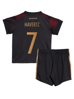 Otroški Nogometna dresi replika Nemčija Kai Havertz #7 Gostujoči SP 2022 Kratek rokav (+ hlače)